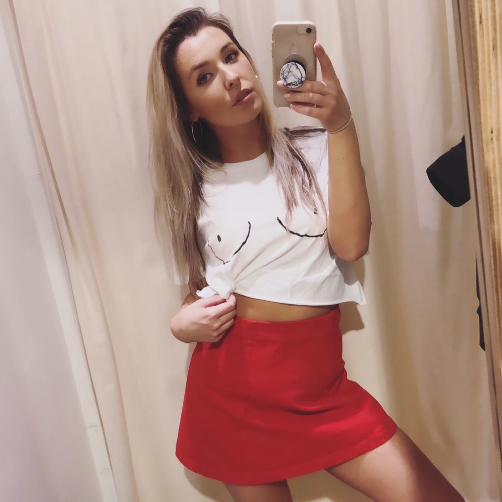 Meet your Posher, Alba